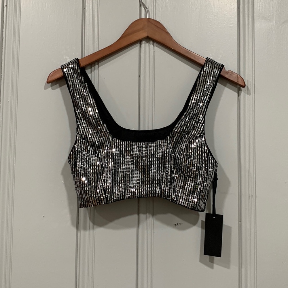 H.ours crop top - Picture 2 of 9